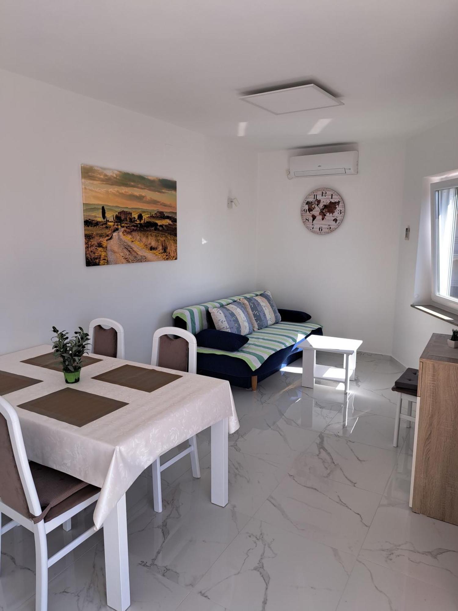 מאלינסקה Apartmani Totic מראה חיצוני תמונה
